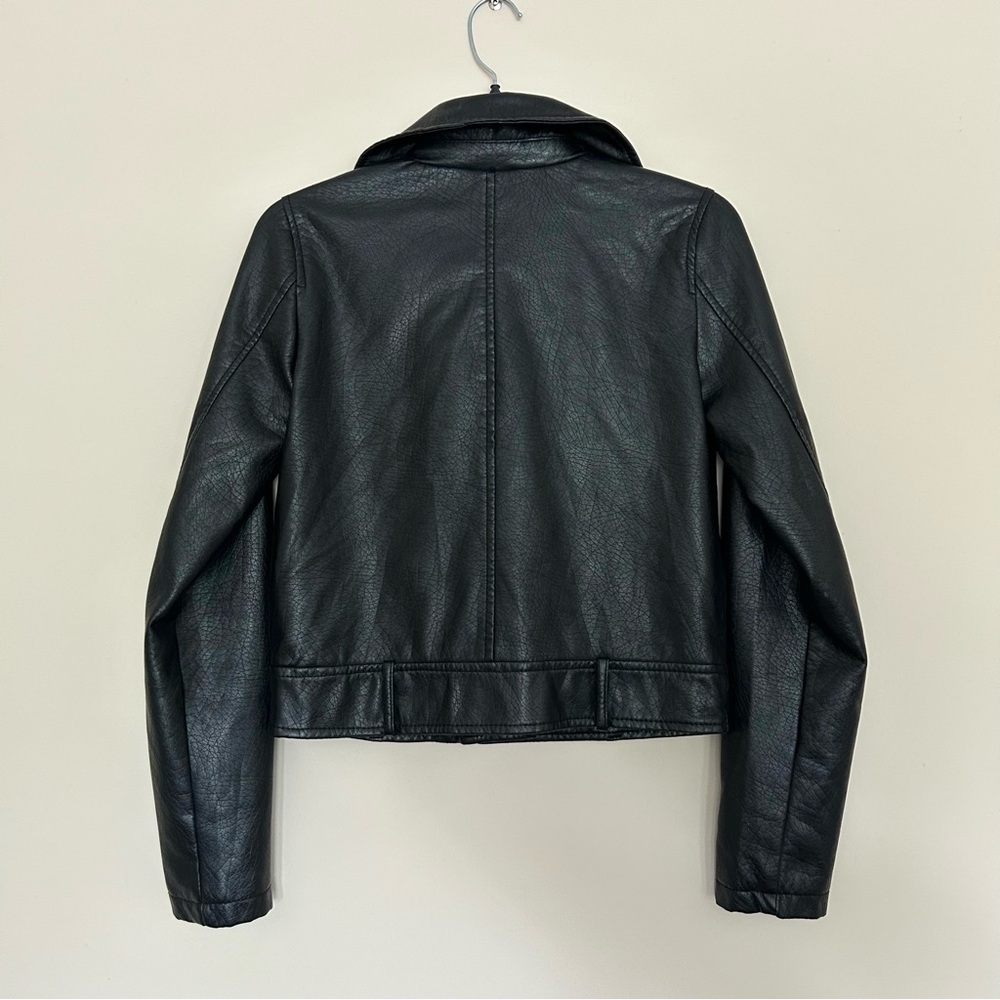 Forever Flower Women’s Cropped Black Leather Moto Jacket - Picture 6 of 6